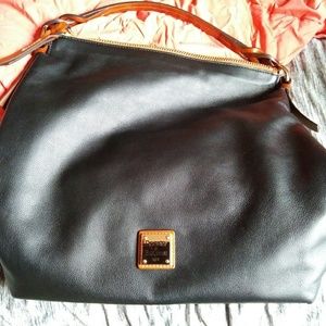 Dooney and bourke large sloan